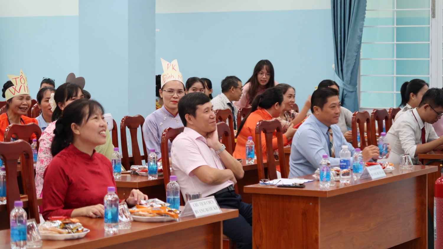 Ban Giám đốc, Công đoàn cơ sở cùng đại diện các khoa, phòng tham dự Lễ kỷ niệm Ngày Phụ nữ Việt Nam 20/10 trong không khí trang trọng, ấm áp